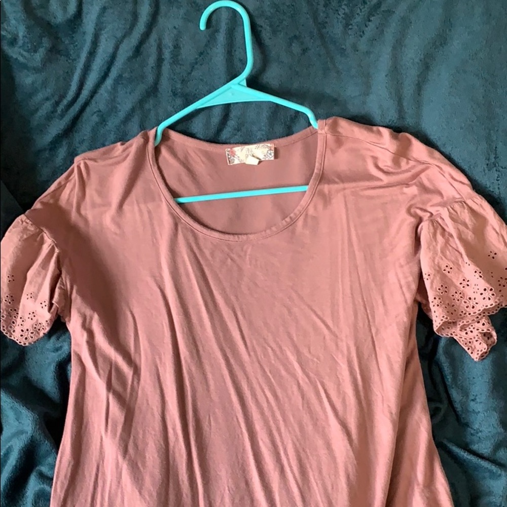 Short sleeve tee